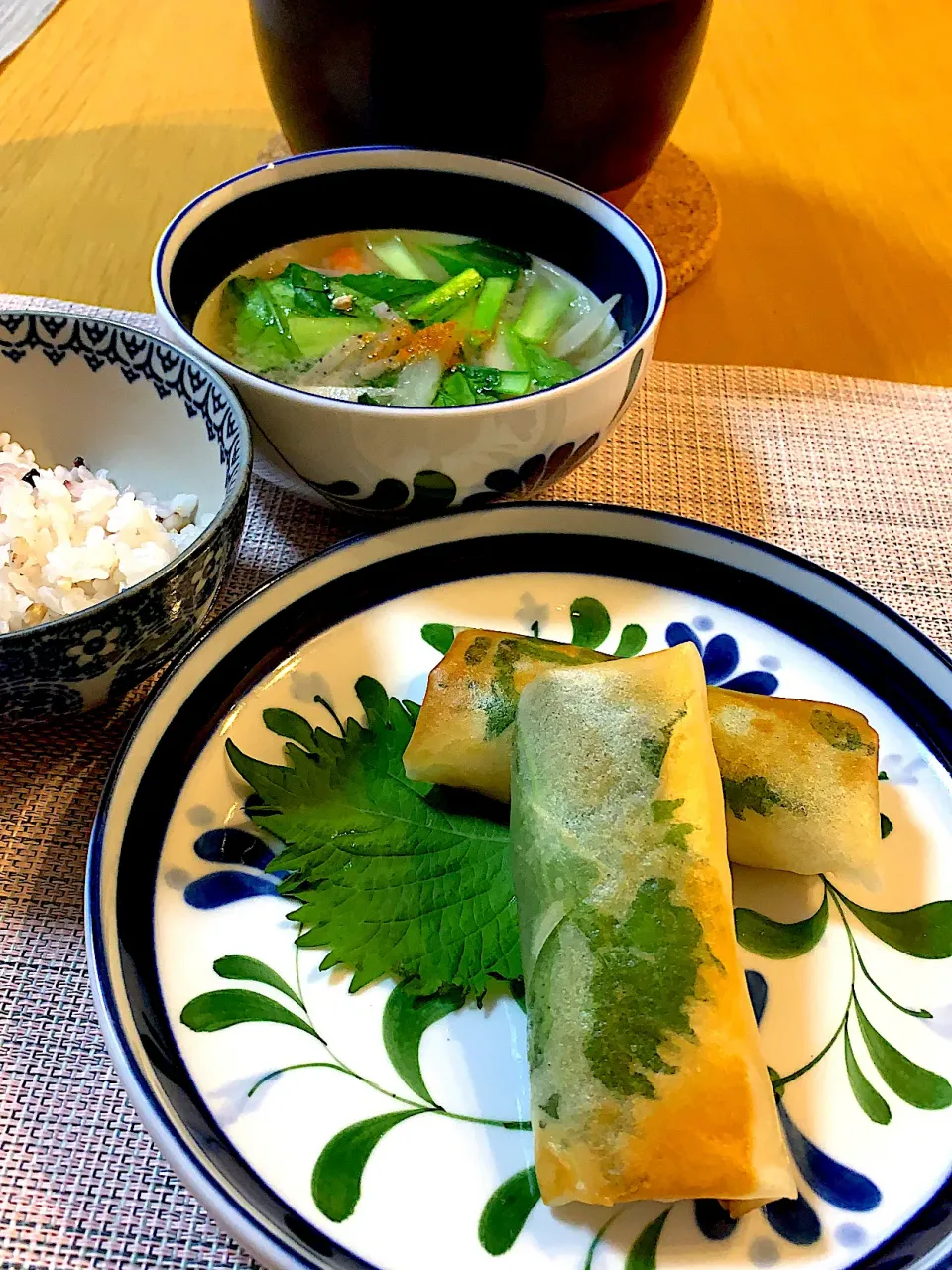 ささみと大葉の梅チーズ春巻と豚汁で晩御飯|Mikaさん