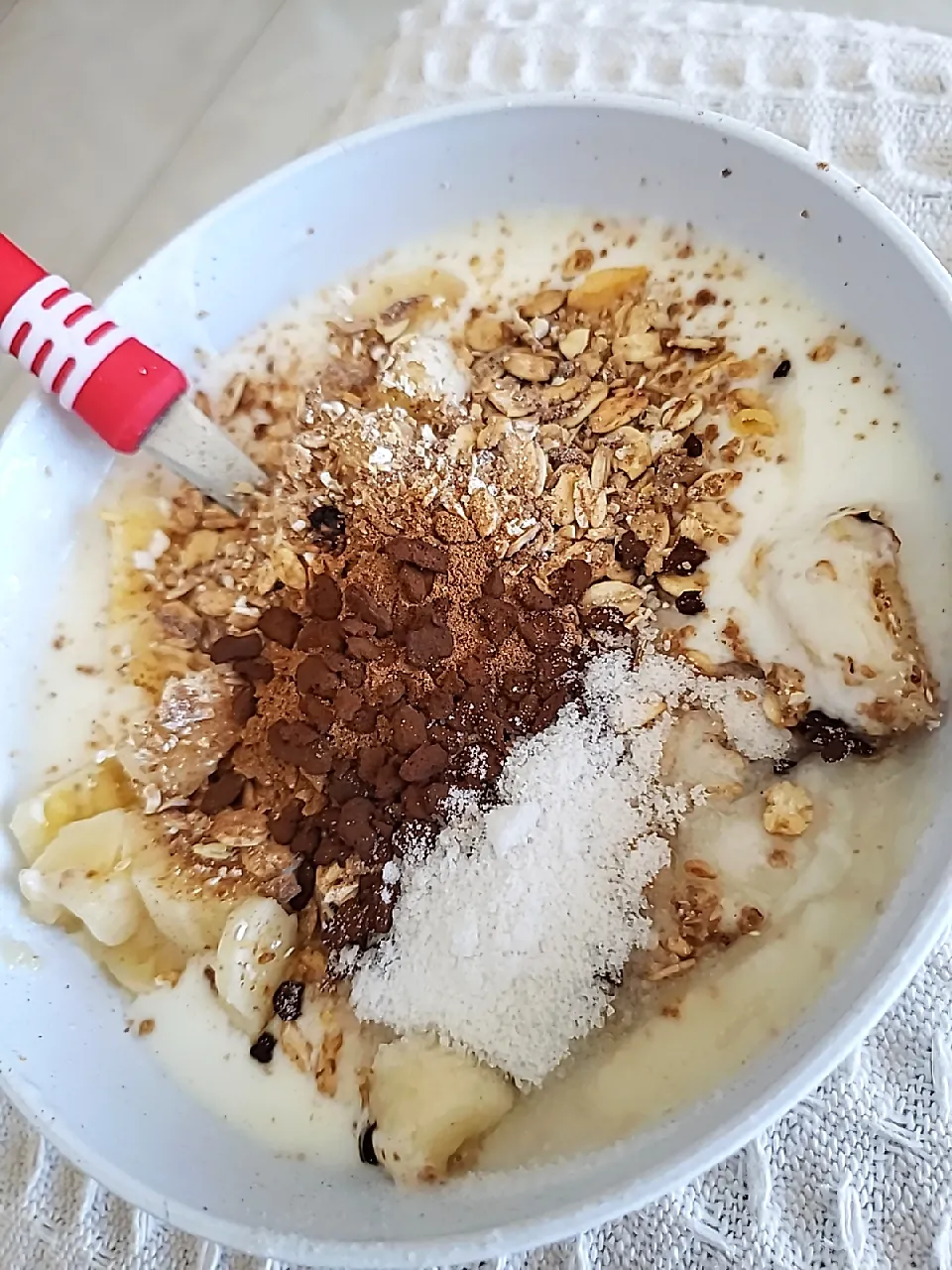 Café da manhã #iogurtedekefir #aveia #granola #cafesoluvel #canela #banana|ecadilhaさん