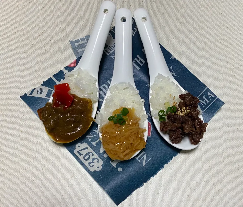 ワンレンゲ丼😋ちょっと小腹が空いたので…残り物をレンゲに乗せてひと口で😋|acoさん