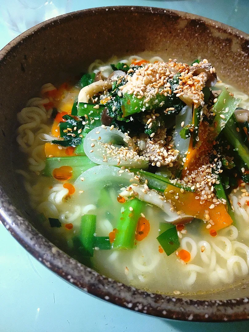 今晩は野菜たっぷり塩ラーメン❗|かずにゃさん