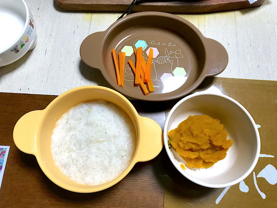 【離乳食】しらすとそうめんのおかゆ、かぼちゃ、にんじん、バナナ|sayaさん