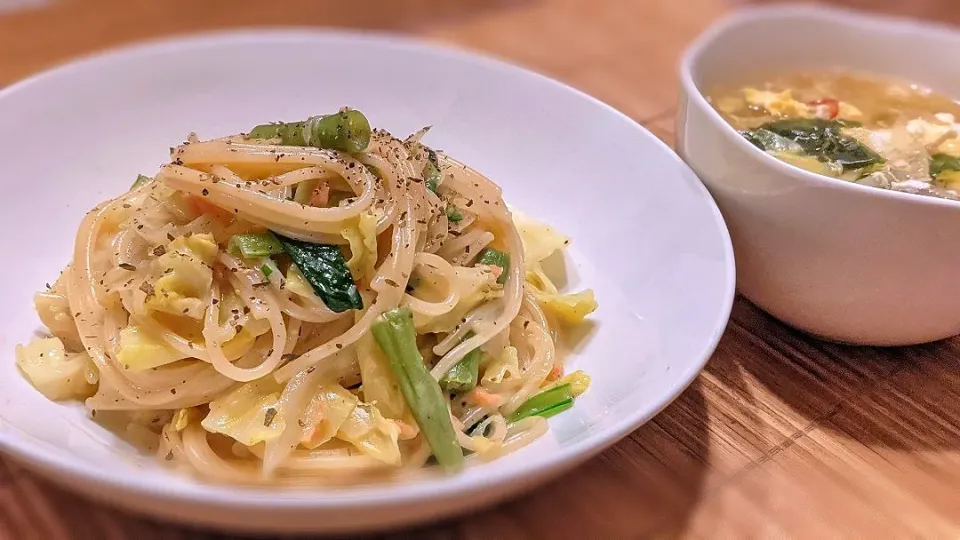 Snapdishの料理写真:鮭ｸﾘｰﾑﾊﾟｽﾀ〜🍝
の晩ごはん✨|kaz(*･ω･)さん