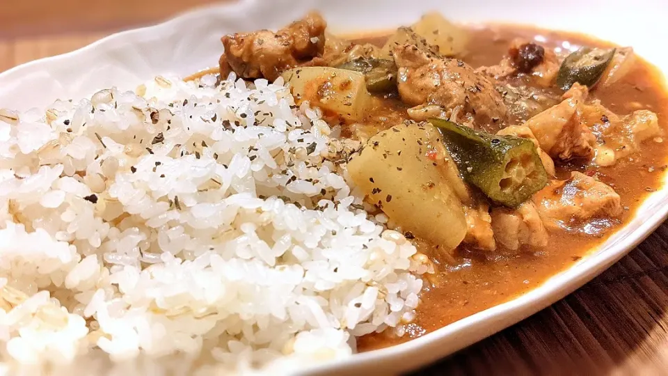 Snapdishの料理写真:チキントマトカレー🍛
の晩ごはん✨|kaz(*･ω･)さん