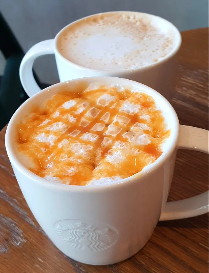 Sunday 02.5.2021. 
Starbucks Time 🌸😋😍😍😍
Cappuccino ♡ Caramel Machiatto 😋|🌷lynnlicious🌷さん