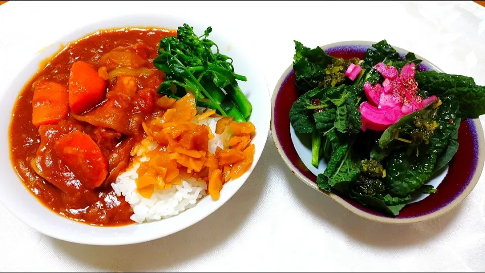 Snapdishの料理写真:5/2の夕食🌃🍴
チキンカレーライス🍛|卯月さん