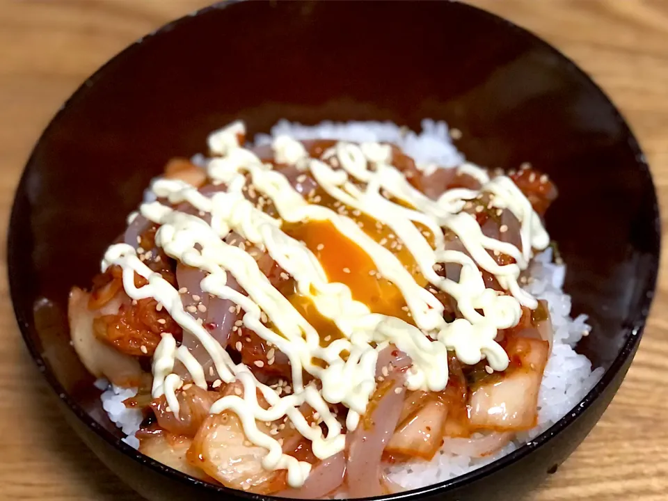 Snapdishの料理写真:☆イカキムチ丼|まぁたんさん