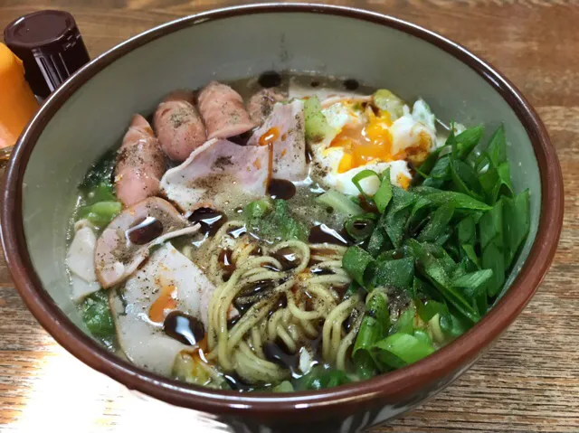 NISSINの『これ絶対うまいやつ！』🍜、豚骨醤油味❗️ ( ´・◡・｀)✨|サソリさん