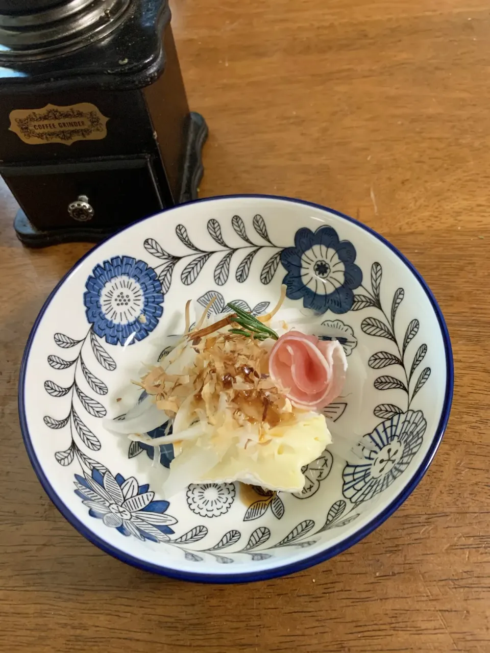 Tomokoさんの料理 ル・リュスティックブリーと新玉ねぎの和風サラダ💖|pippiさん