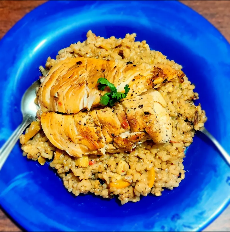 Brown rice Risotto with grilled chicken breast ❤️|Natashaさん