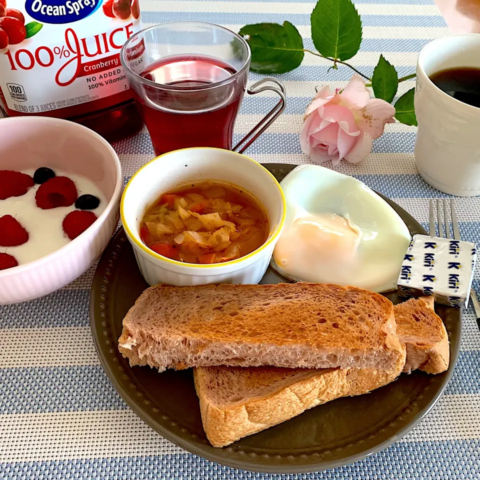 Snapdishの料理写真:お庭のは花とモーニング💐|あっちゃんさん