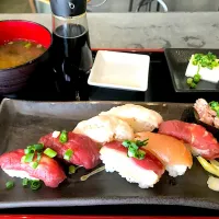 Snapdishの料理写真:肉寿司|Atsushi Hiraiさん