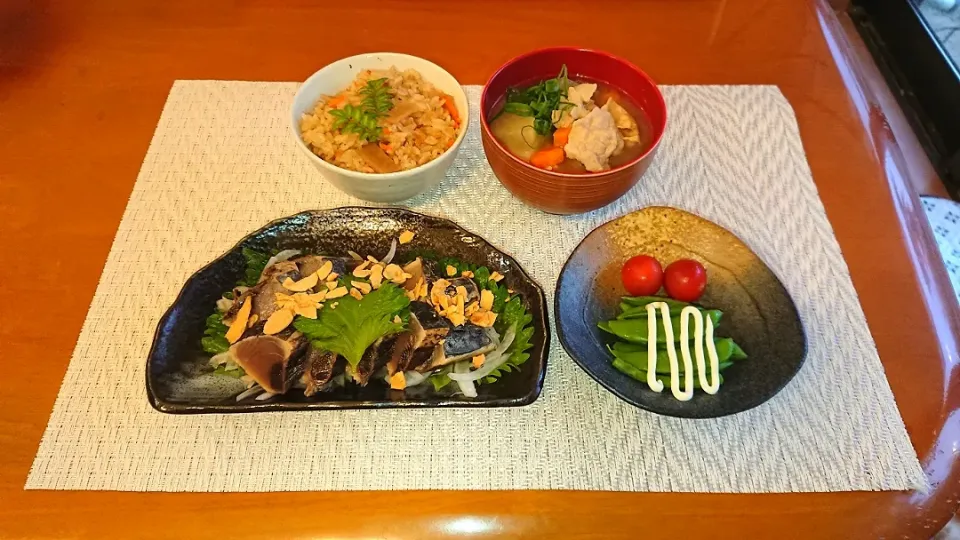 ☆かつおのたたき
☆スナップエンドウマヨネーズ
☆豚汁
☆タケノコご飯|chikakoさん