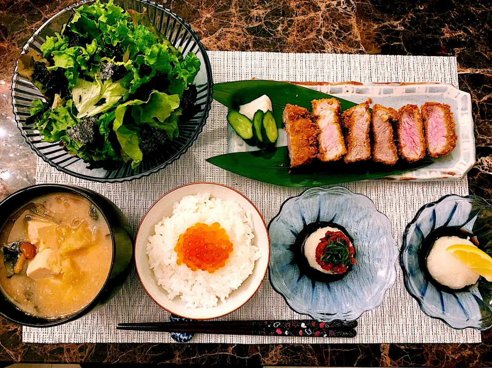 玉ねぎのすりおろしに漬けた、ヒレカツ定食(柔らかい💓)🐖梅おろしポン酢とレモンおろしポン酢で🍋ミディアム・ウェルダン・チョイレア揚げ♥️|💍ごはん🍚さん