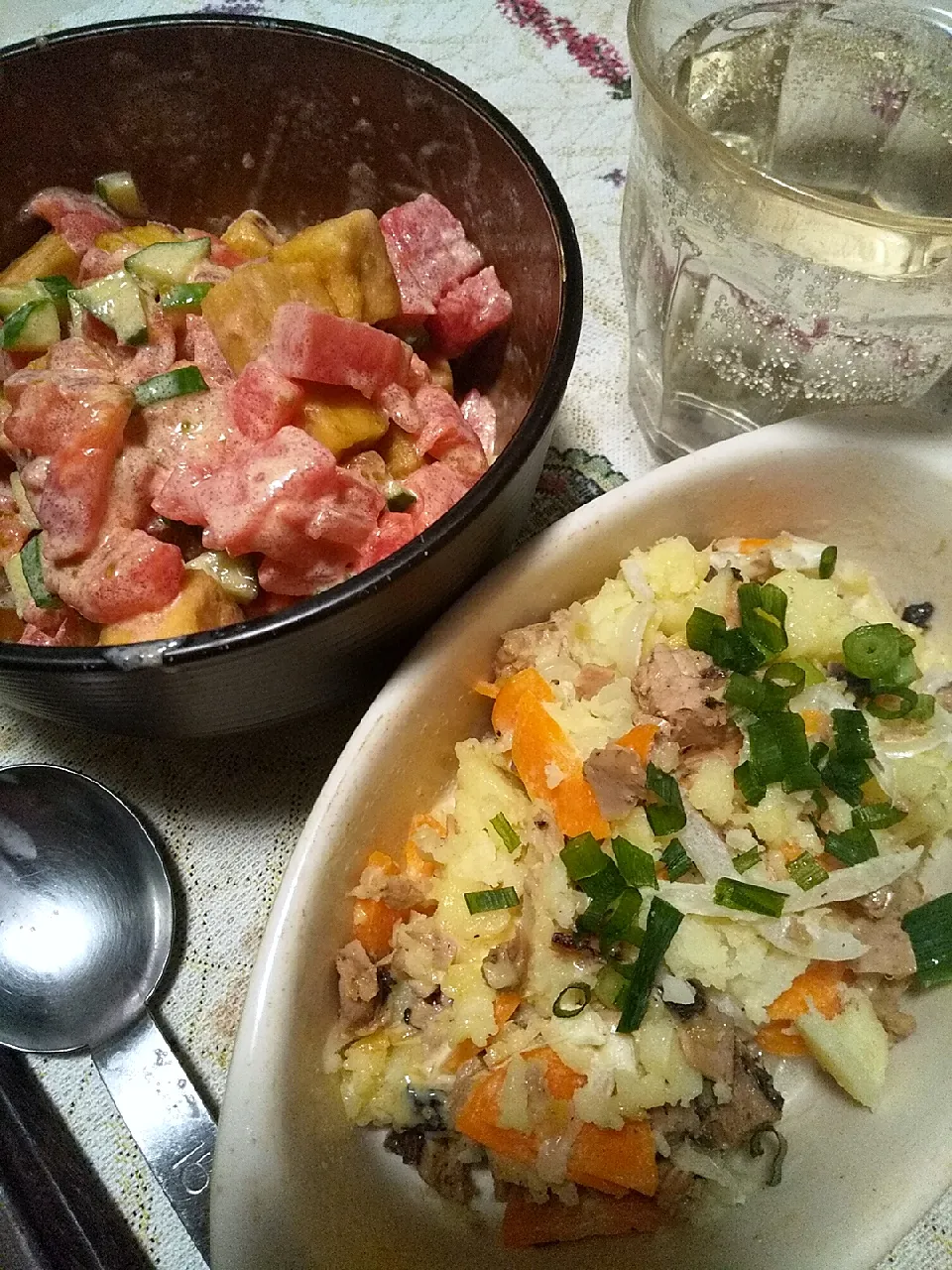 今日の晩御飯
※高野豆腐とトマトのサラダ
※鰹フレークのポテトサラダ
※焼酎ハイボール|れあMIXさん