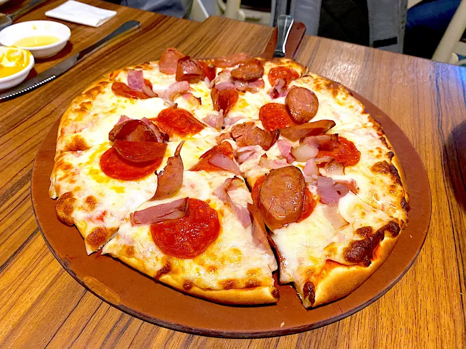 Meat lover pizza|skyblueさん