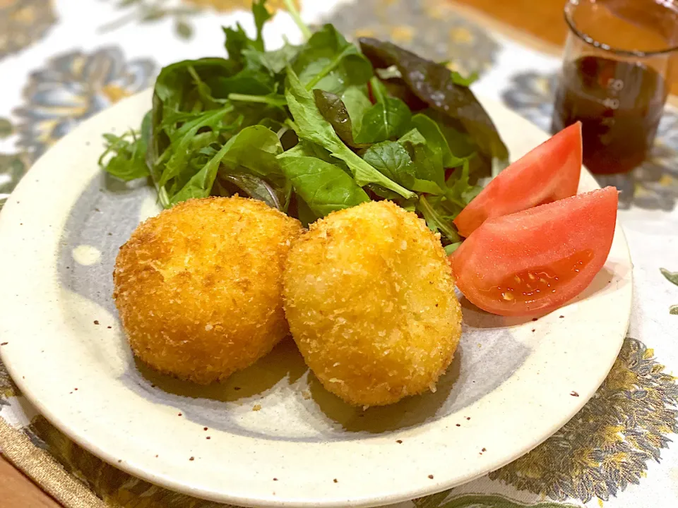 Snapdishの料理写真:ふわとろ☆カニクリームコロッケ🍴|まめすけ。さん