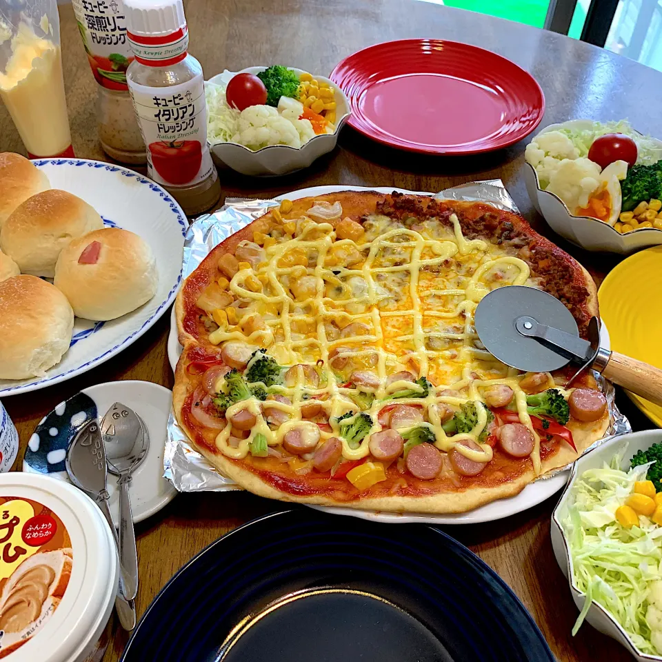 Snapdishの料理写真:ブランチのピザ🍕|がおりんさん