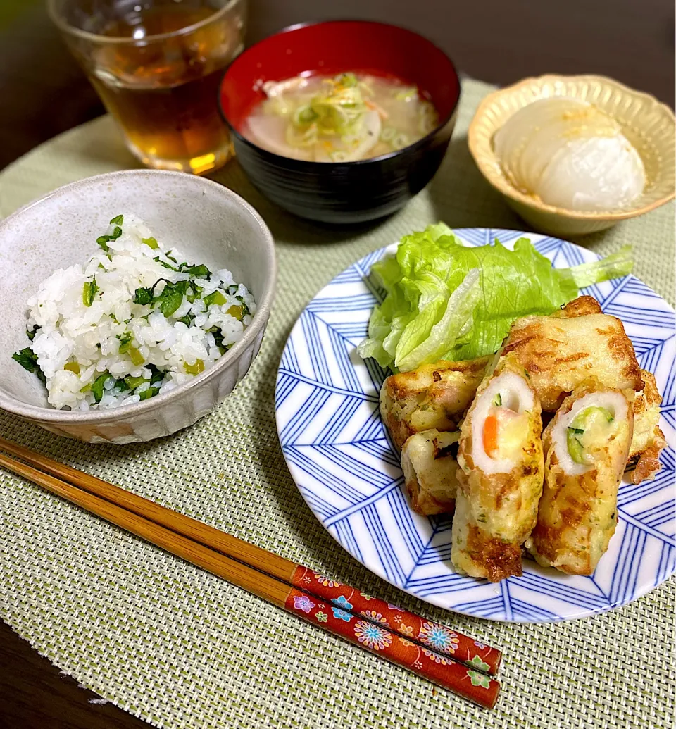 ポテサラちくわ天　豚汁　かぶの葉ごはん　新玉レンジ蒸し|ちぐあささん