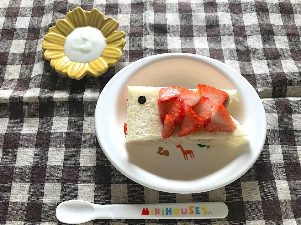 【離乳食】こいのぼりケーキ、ヨーグルト|sayaさん