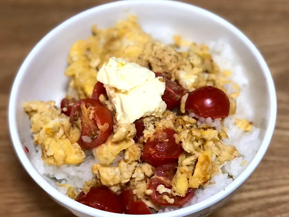 ☆トマ玉丼|まぁたんさん