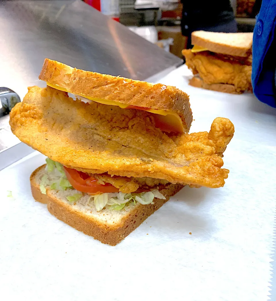 Catfish Sandwich|Safi Aminさん