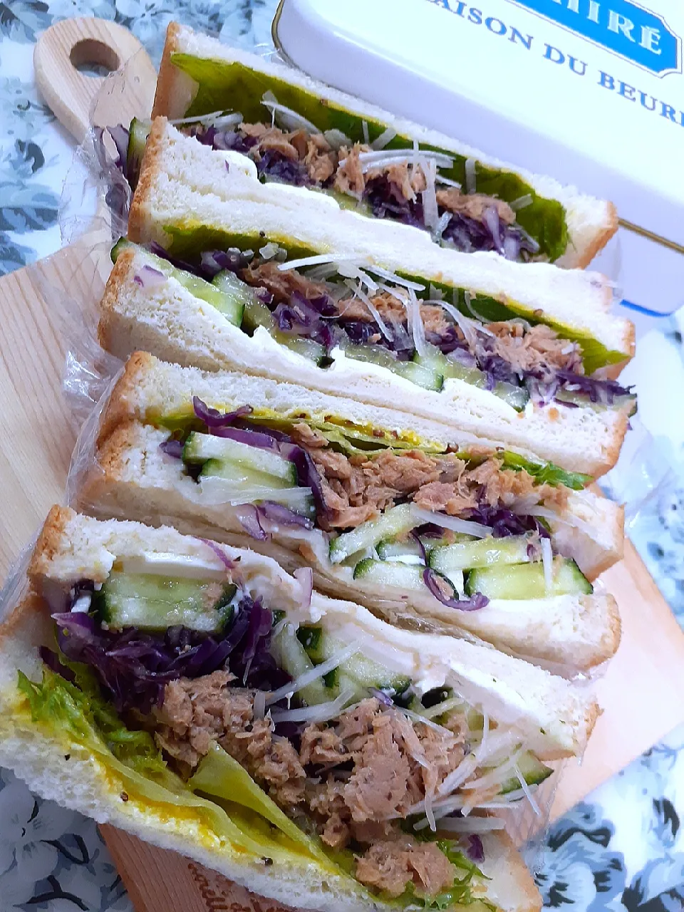 Snapdishの料理写真:🔷lunch🥪ツナ&野菜のサンドイッチ🥪🔷20210507|@きなこさん