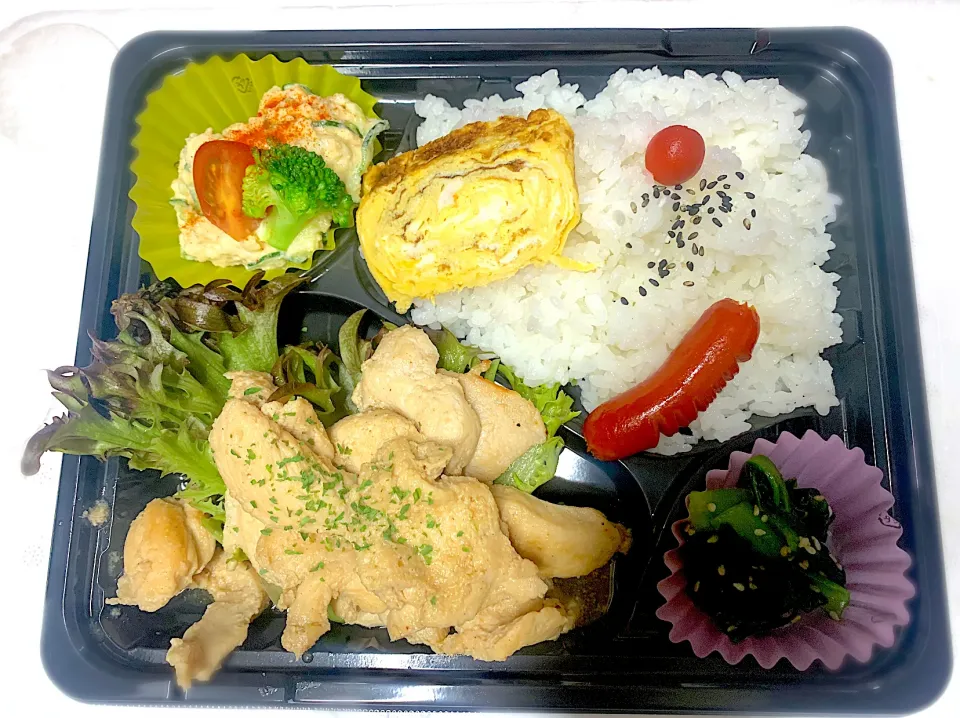 Snapdishの料理写真:鶏肉の生姜焼き弁当|Keiko.Kanzakiさん