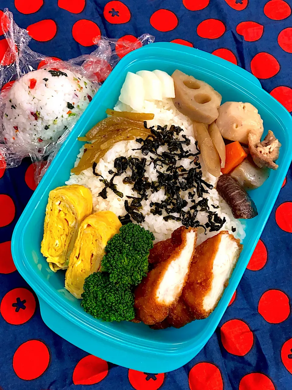 Snapdishの料理写真:2021.5.7高校⚽️男子煮物弁当～🍱😋|mari-pさん