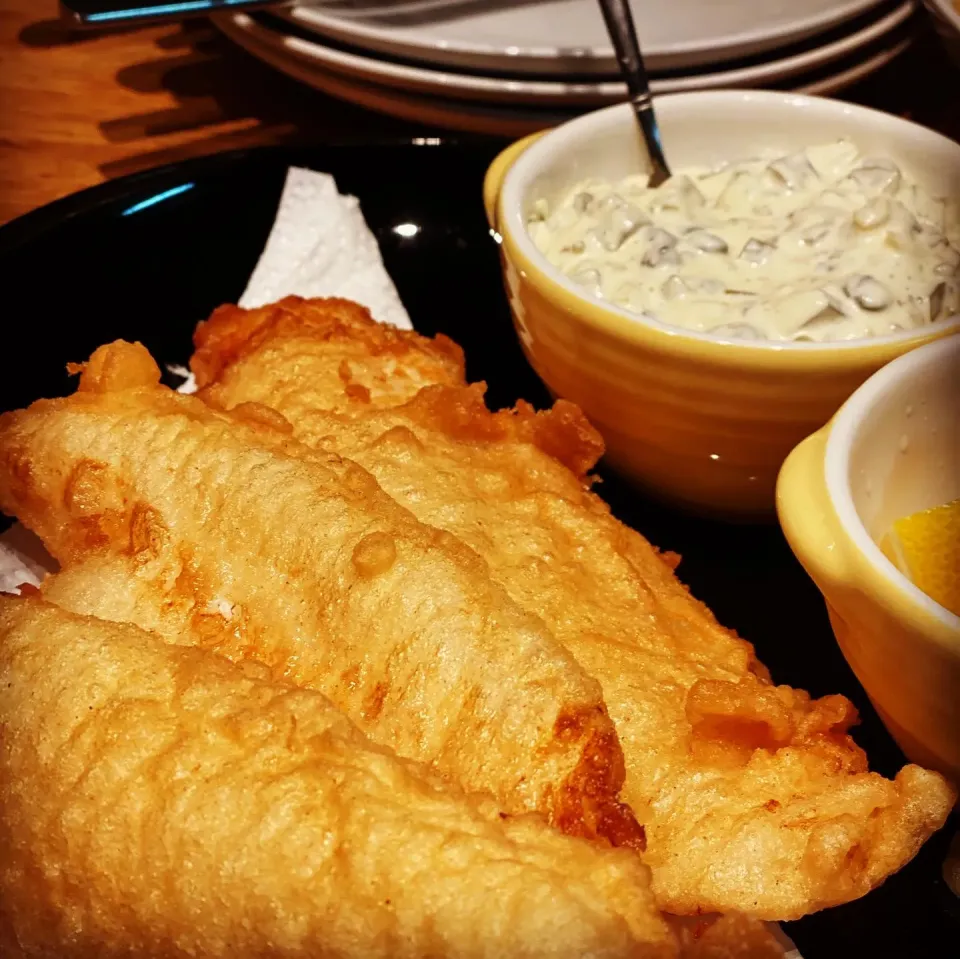 Friday Nights 
It’s Fish & Chips Nite with Freshly Made Tartar Sauce 
Pickled Onions 
#fish #fresh #chips #homecooking #ilovecooking|Emanuel Hayashiさん