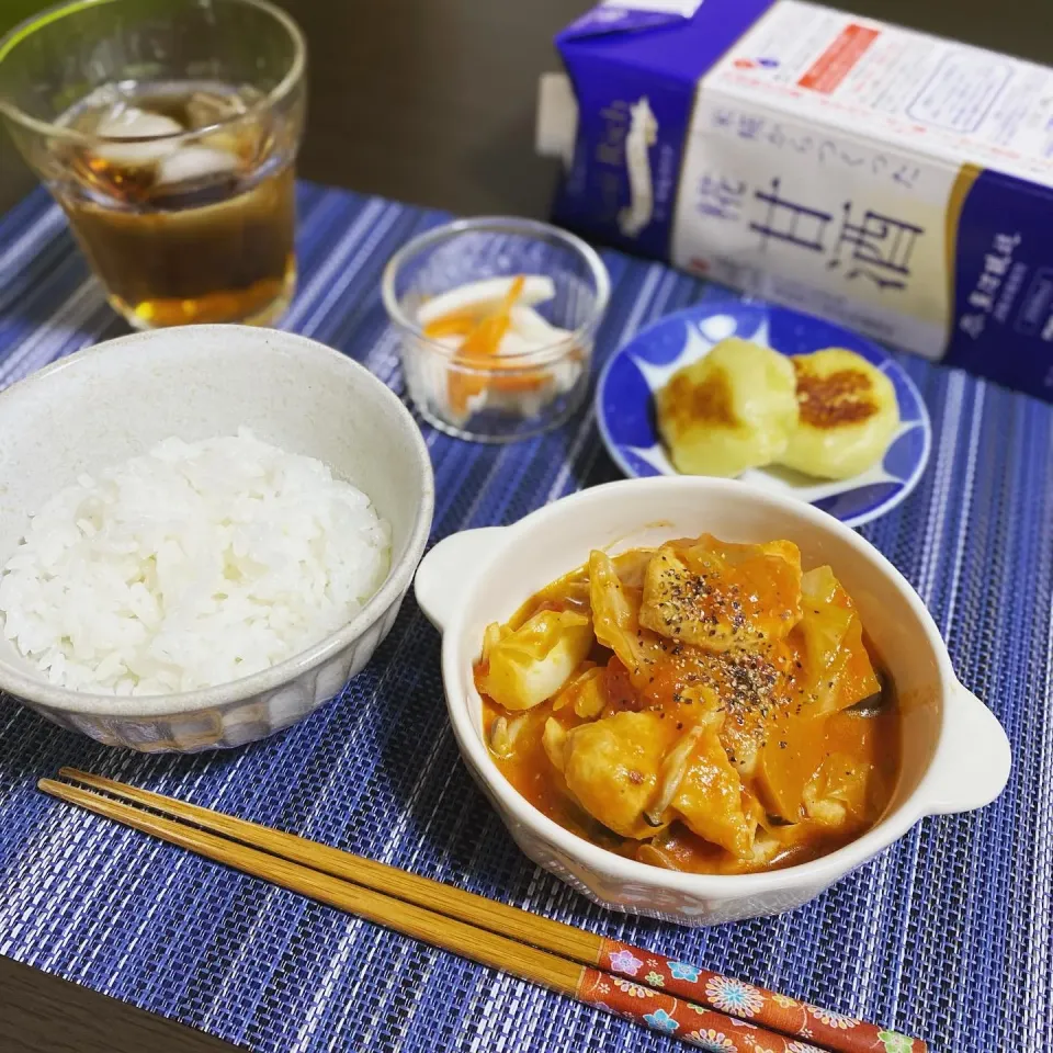 チキンと春キャベツの甘酒トマト煮込み🍅|ちぐあささん