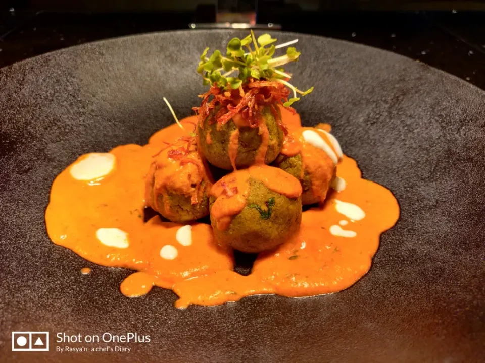 Ankurit Hara moong Kofta curry
(sprouted moong bean dumplings)|Rasya'n(रस्याण) a chef's diaryさん