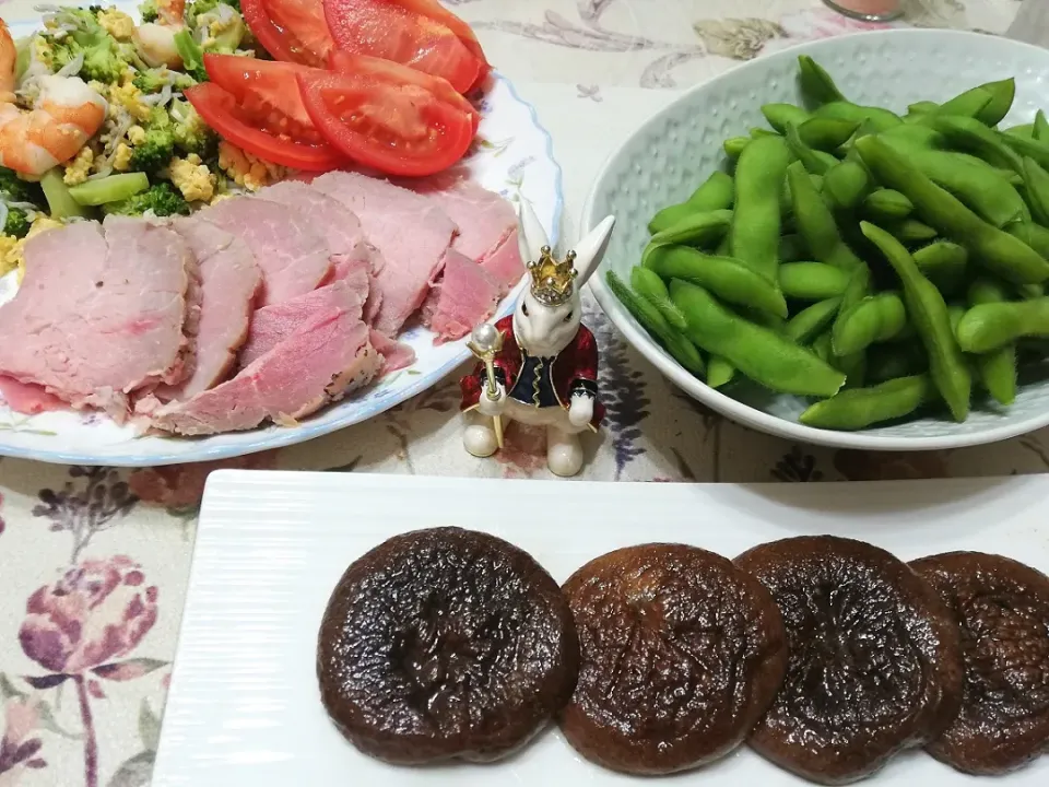 ''21,5/7
今年初枝豆などでアルコールなしで晩ご飯の代り😋|たえさん