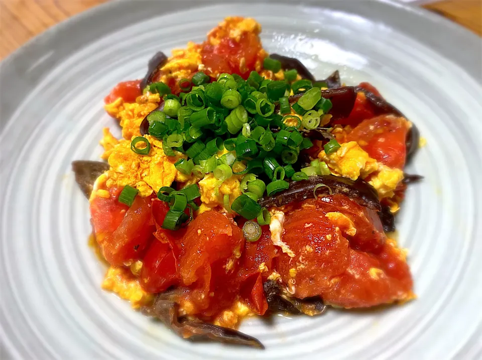 トマトとキクラゲと卵の中華炒め🍅🍄🥚|buhizouさん