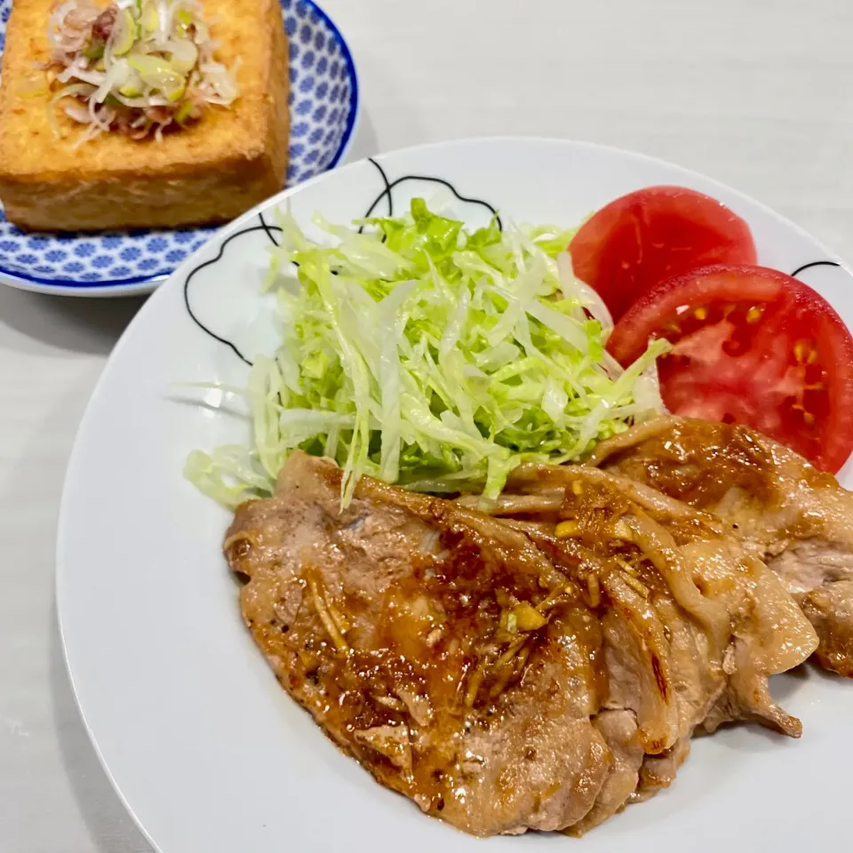 Snapdishの料理写真:豚肉の生姜焼き|まゆさん