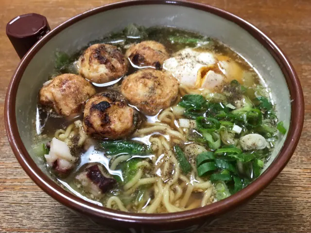 マルちゃん正麺🍜、醤油味　たこ焼き入り❗️ ԅ(*´﹃｀*ԅ)✨|サソリさん