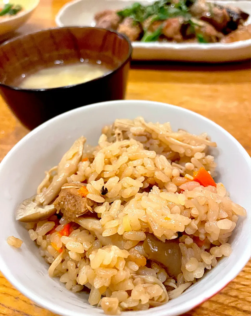 大豆お肉できのこの炊き込みご飯🍄|だまさん