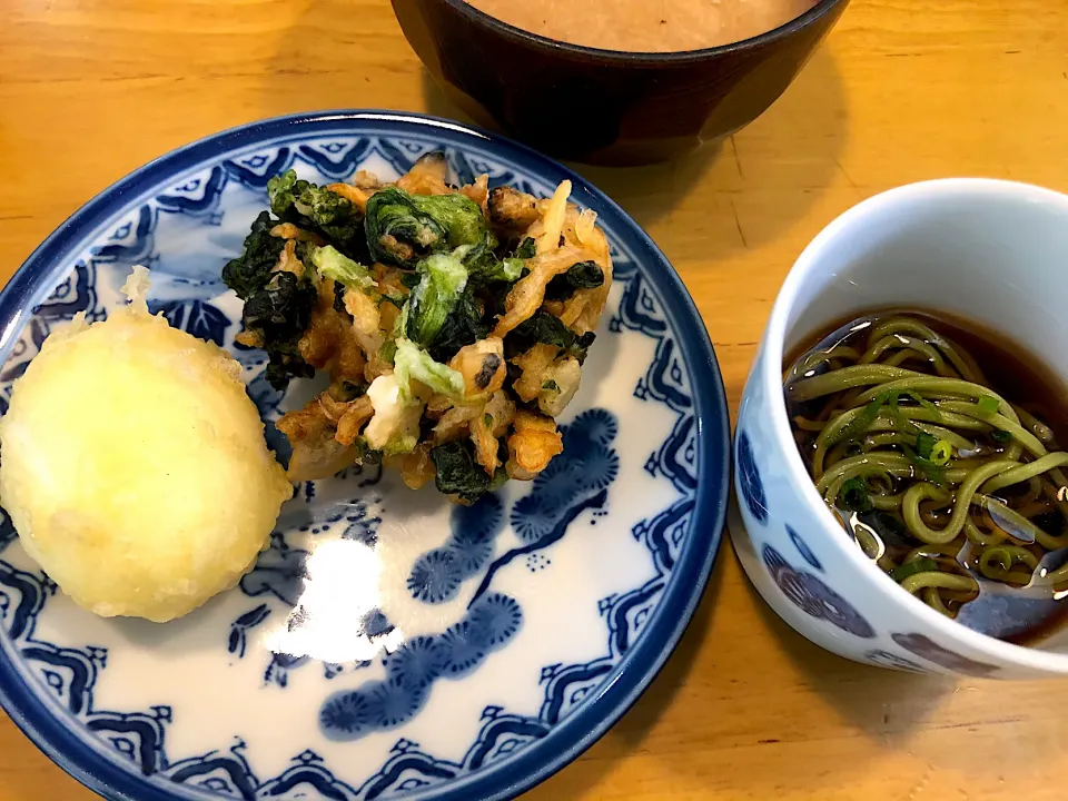 茶そばと玉子天、あさりと菜の花のかき揚げ|ゆっこっこさん