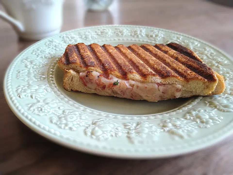 セージバターとコンビーフポテトのホットサンド|古尾谷りかこさん