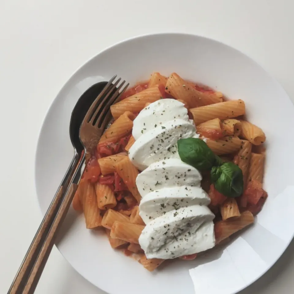 Pasta with Tomato and Mozzarella|ecywrさん