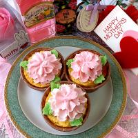 カーネーションのカップケーキです【あんフラワー】ダイズラボパンケーキミックス使用