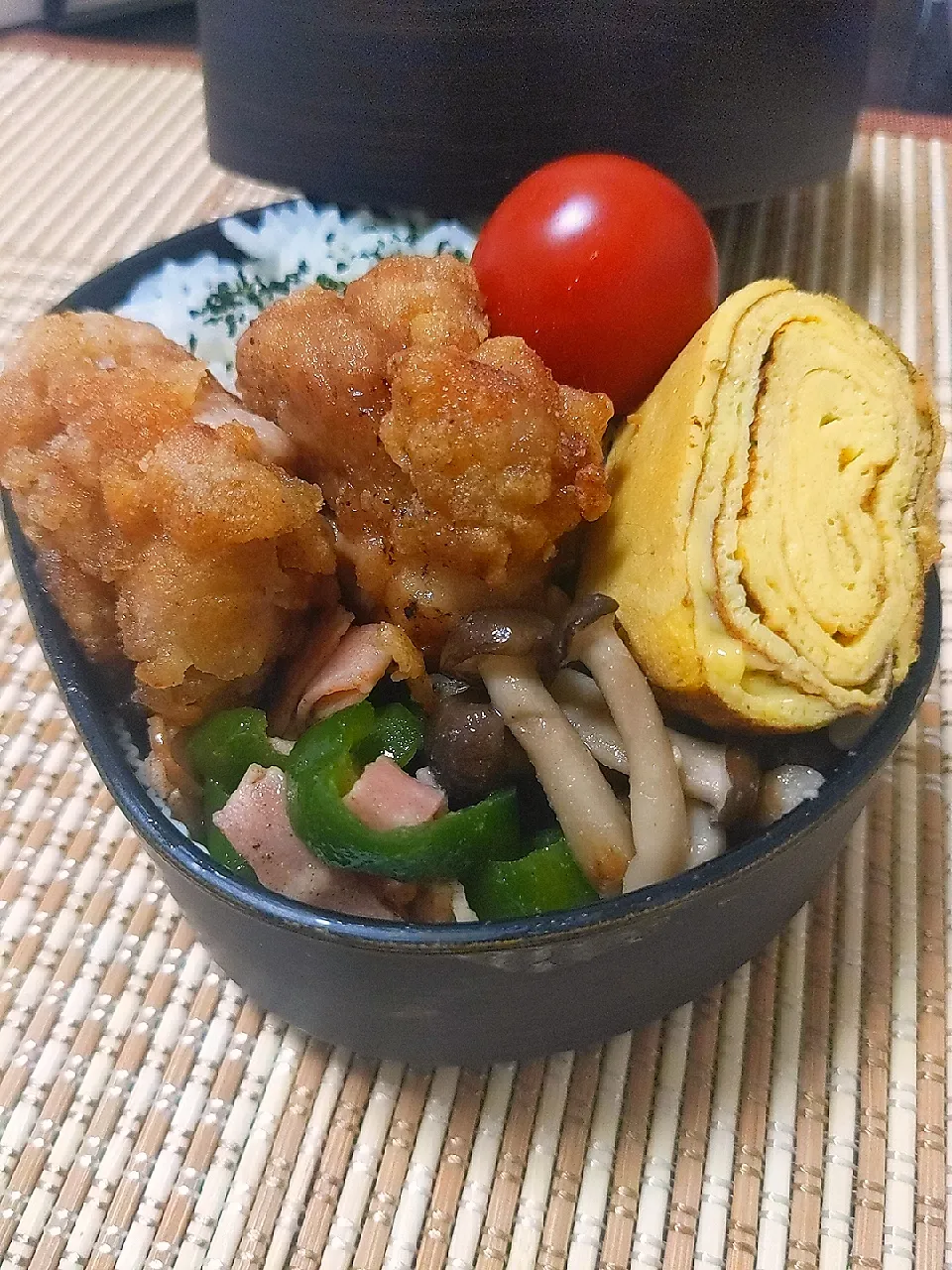 唐揚げ弁当|ぽん⁎⋆*﻿さん