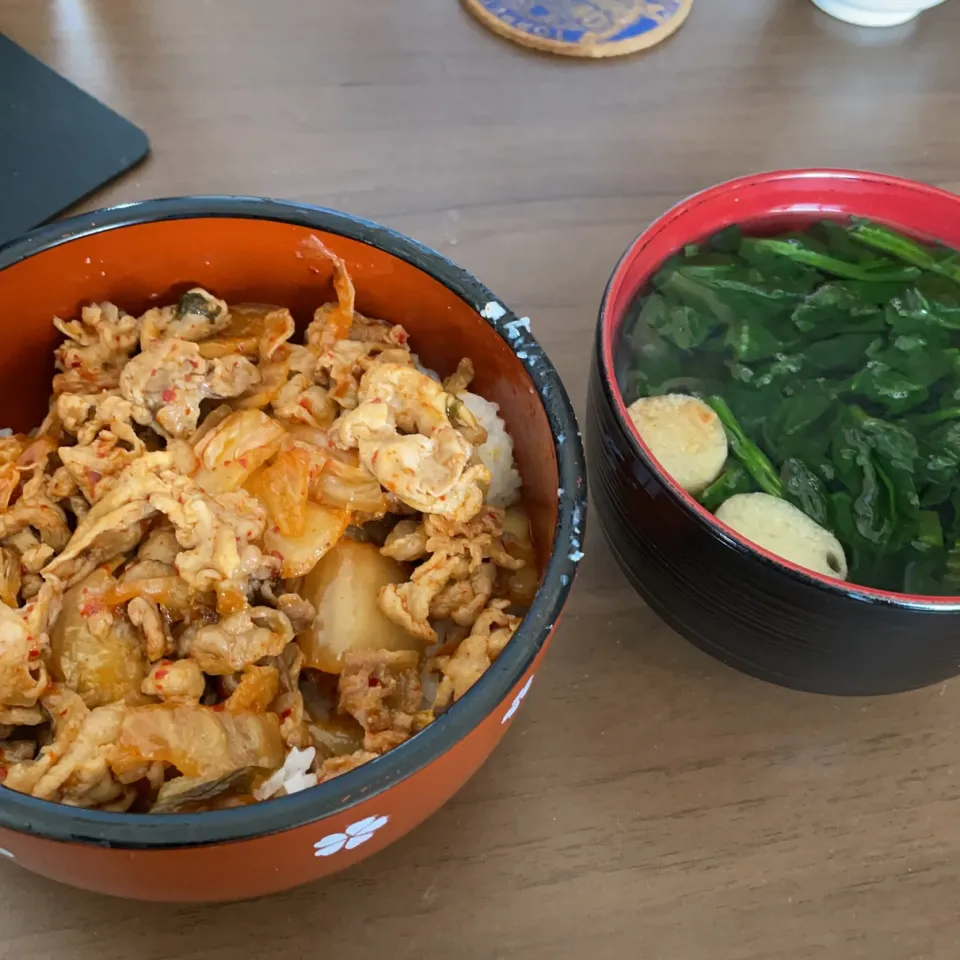 豚キムチ丼・ほうれん草の味噌汁|a-parkさん