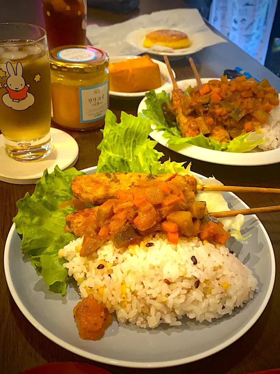 スパイシーカレー🍛　焼き牛タンつくね　十六穀ごはん　福神漬けペースト　スリランカティー🍹|ch＊K*∀o(^^*)♪さん