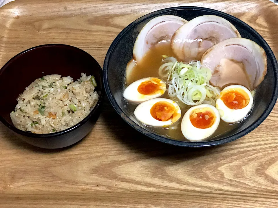 ☆魚介豚骨ラーメン ☆スタミナ飯|まぁたんさん