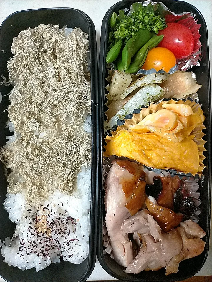 鶏肉照り焼き弁当
★長芋あおさ炒め
★アスパラ餃子皮巻|芽亜里さん