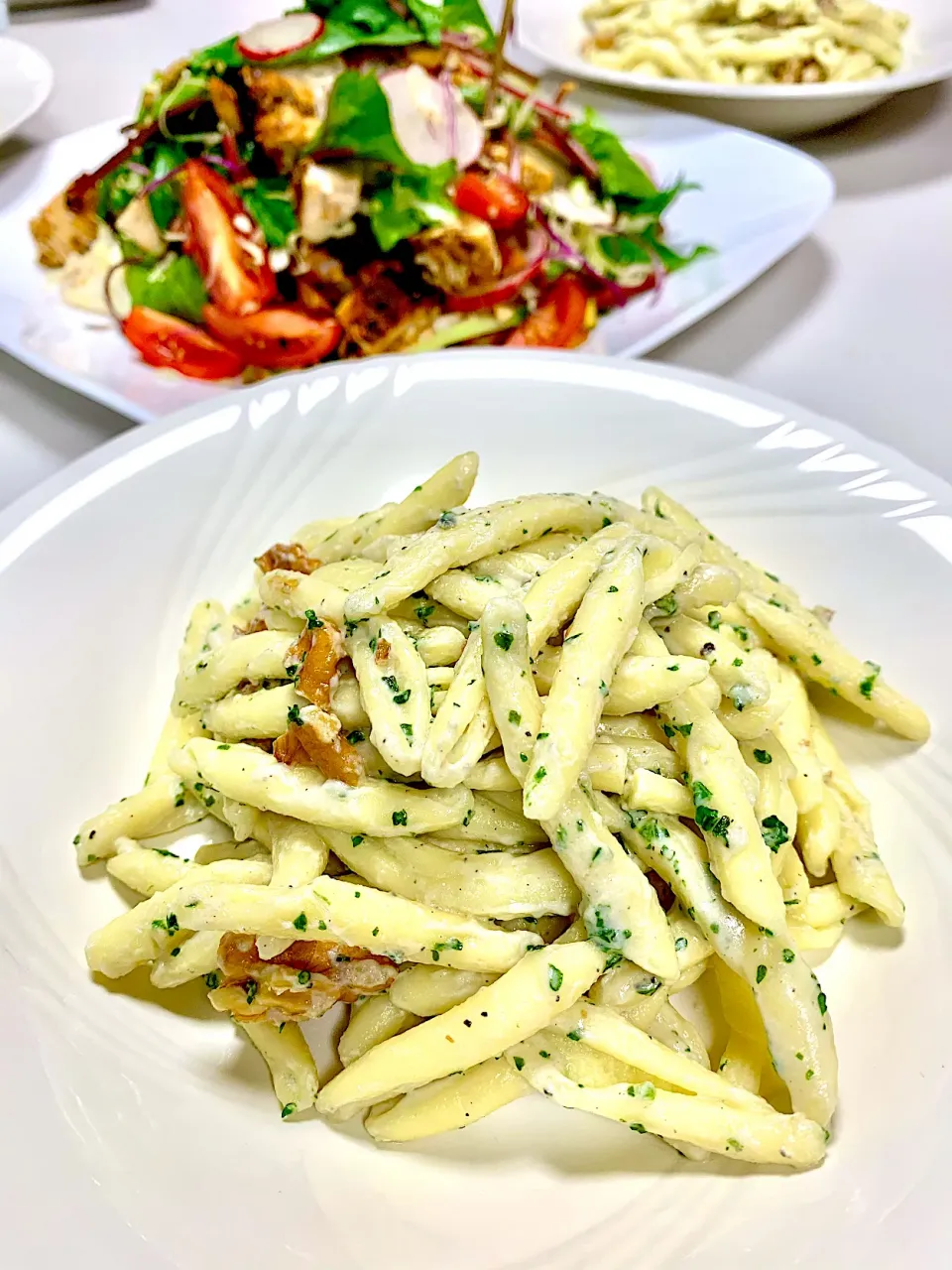 Handmade Trofie Pasta with Ricotta and Basil, Oven Roasted Chicken Salad|gonbenさん