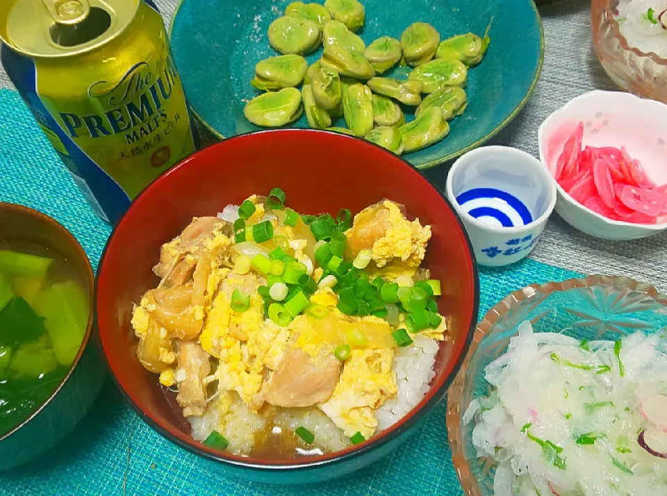 ◇親子丼
◇そらまめ
◇小松菜の味噌汁
◇新玉ねぎサラダ|ぶるー子さん