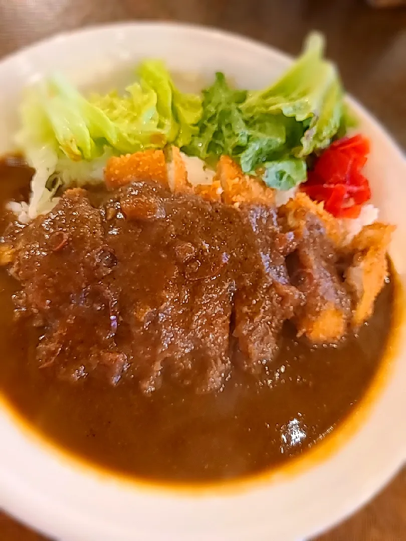 ～昔ながらの喫茶店～
ロースカツカレー😋🍛|みぽりん♪さん