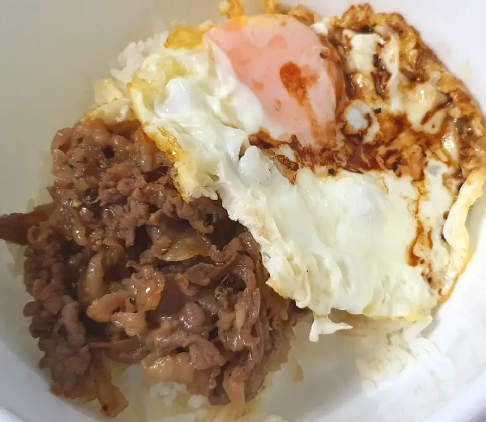 Snapdishの料理写真:Wagyu beef bowl 🥰😍💕🤪|🌷lynnlicious🌷さん