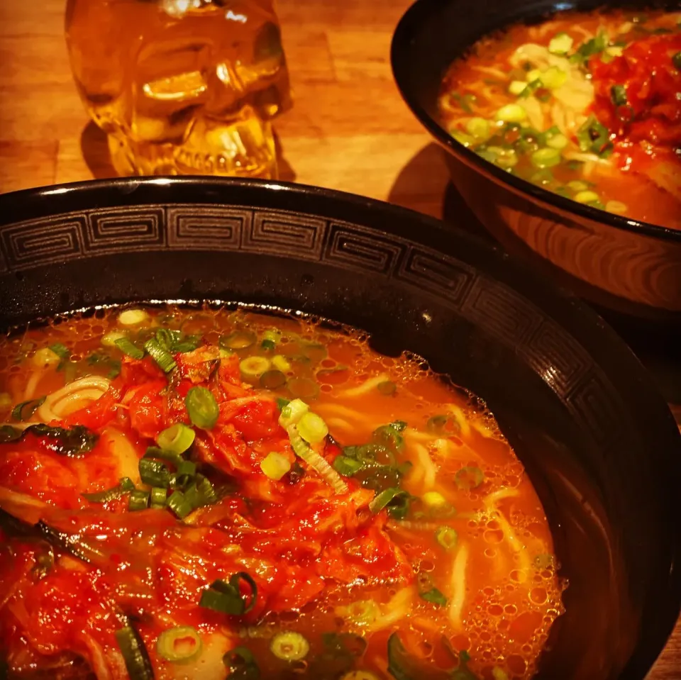 Homemade Pork Stock Ramen 🍜 Very Spicy with Kimchi & Negi (chives) #ramen #noodles #soupstock #soup 
#ilovecooking|Emanuel Hayashiさん